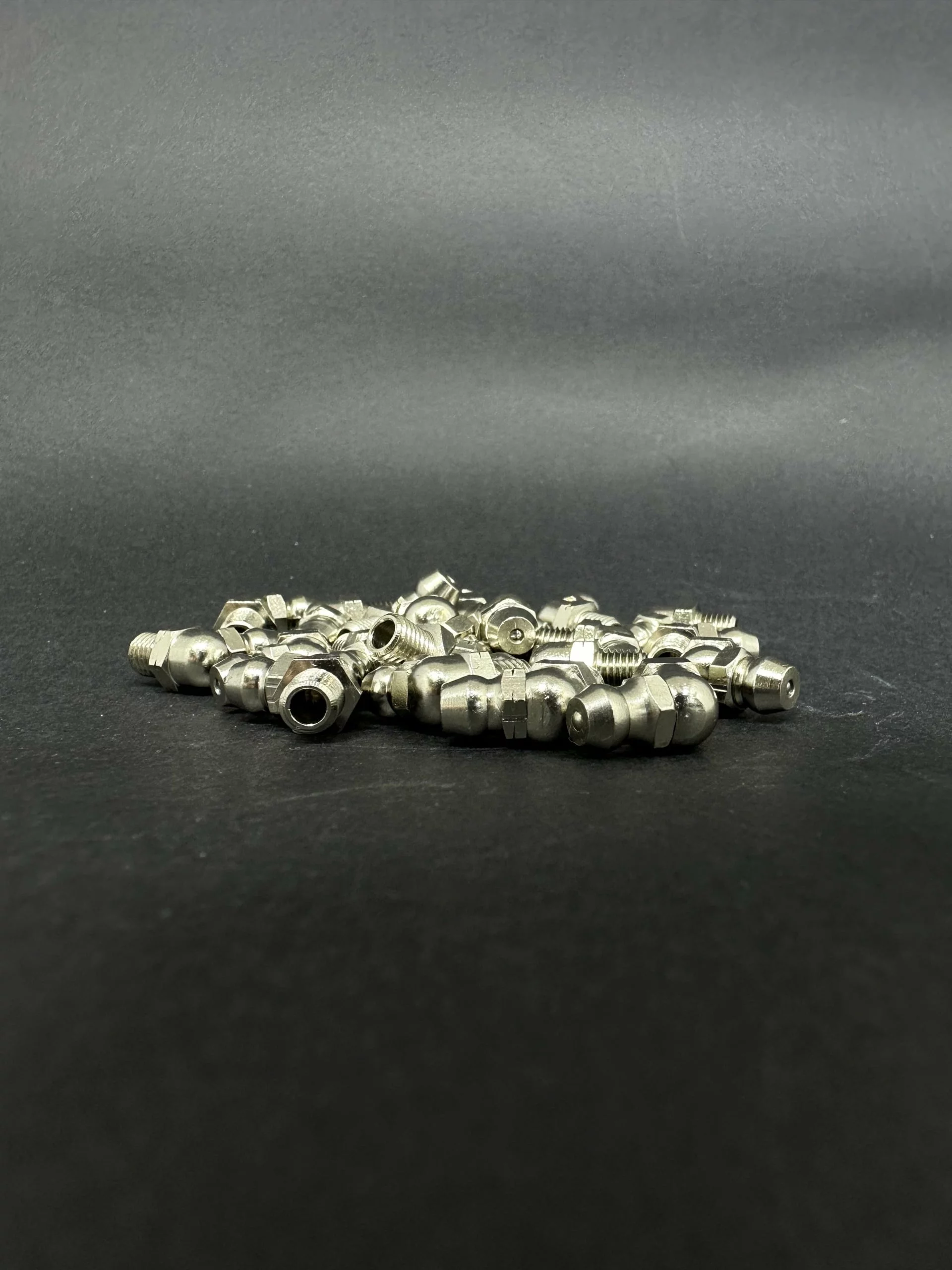 Brinde Bico Graxeiro M6 (P/N:1901810308) - Maq: Robos Yizumi